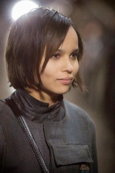 Zoë Kravitz habla sobre Insurgente + su relación con el elenco y su banda LOLAWOLF