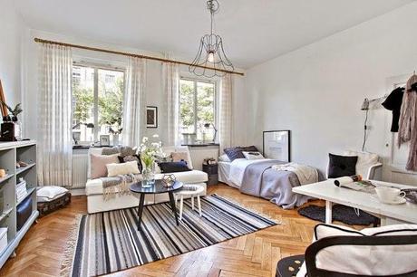 UN PEQUEÑISIMO ESTUDIO NÓRDICO EN BLANCO Y GRIS