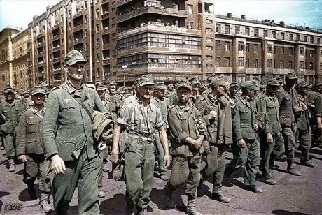 El desfile de la derrota por las calles de Moscú