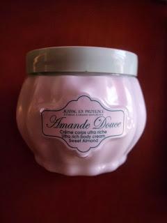 crema corporal de almendras dulces