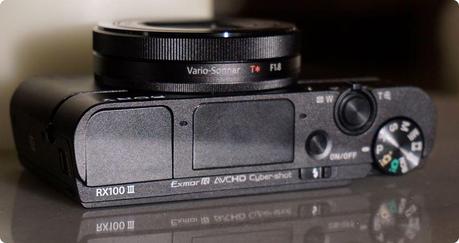 Sony-Cyber-shot-RX100-lado