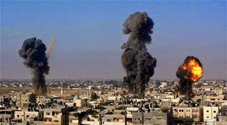 Israel repliega a sus soldados en Gaza, pero mantiene la ofensiva