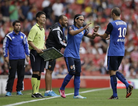 Valencia y Mónaco empataron 2-2 por la Emirates Cup y Falcao volvió al terreno de juego