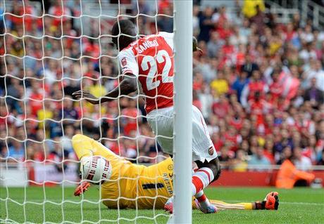 Arsenal 5-1 Benfica: Sanogo redes de cuatro como Alexis debuta Gunners