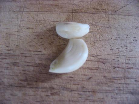 BACALAO CON AJOBLANCO, ESPÁRRAGOS Y UVAS