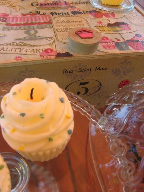 Chalky tono retro en una caja de vino