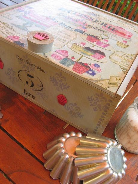 Chalky tono retro en una caja de vino