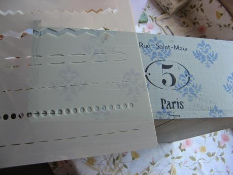 Chalky tono retro en una caja de vino