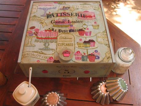 Chalky tono retro en una caja de vino