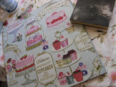 Chalky tono retro en una caja de vino