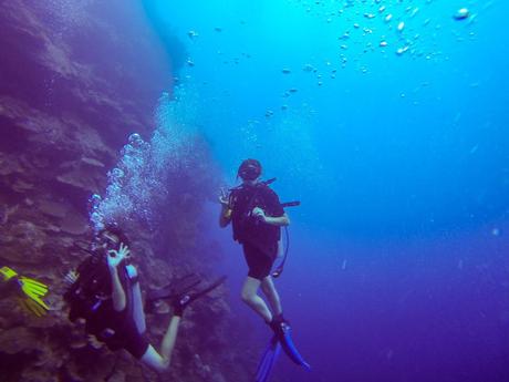 Buceando en Una-Una, Togean, Sulawesi (cortesía de Juan)