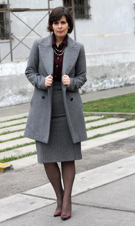 Mis Looks - De gris y borgoña