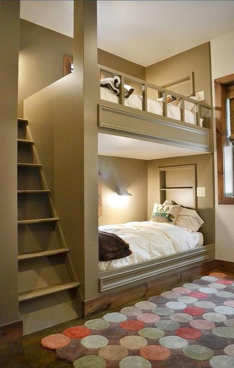 Dormitorios Rusticos con Multiples Camas  /  Rustic Bedrooms with Multiple Beds