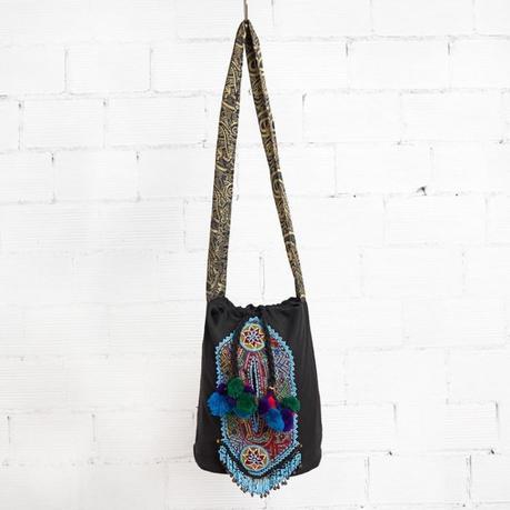 bolso-bombonera-en-color-negro