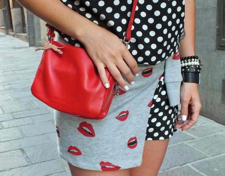 Kissing Dots Kissing Dots