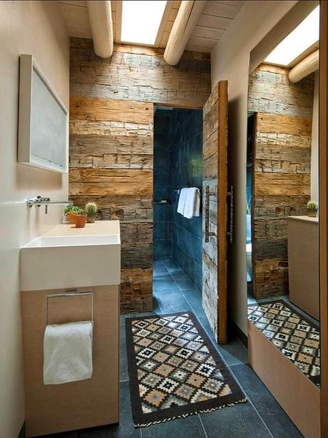 Sanitarios Rusticos  /  Rustic Bathrooms