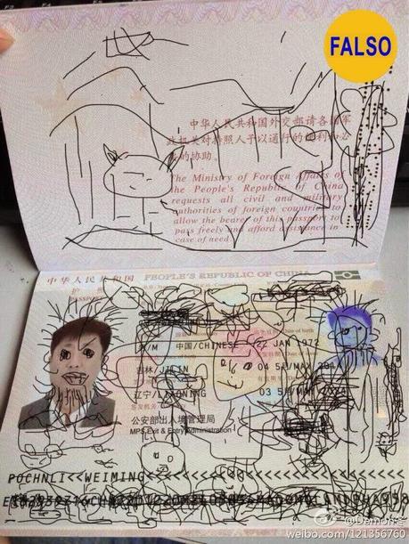 El pasaporte garabateado que atrapó a un padre en Seul