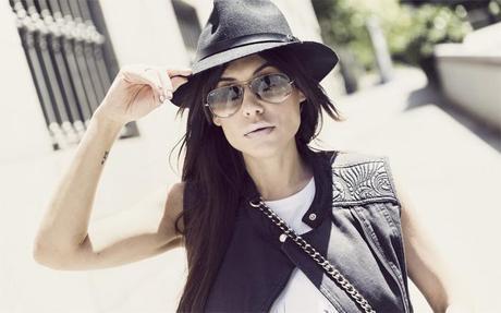 street style barbara crespo ink flowers 6KS dress vest C&A Sendra boots fashion blogger outfit blog de moda street style barbara crespo ink flowers 6KS dress vest C&A Sendra boots fashion blogger outfit blog de moda