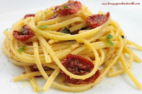 Pasta con tomates cherry confitados, anchoas y pan rallado ~ recetas primeros  ~ IMG 9618m