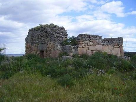La Fortaleza de Castros (Villar del Pedroso . Puente del Arzobispo)