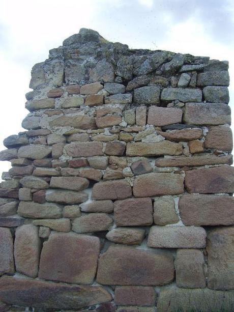 La Fortaleza de Castros (Villar del Pedroso . Puente del Arzobispo)