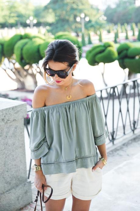 OFF SHOULDER TOP off_the_shoulders_top-White-outfit-wedges-street_style-31