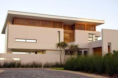 Casa Watt en Estilo Minimalista /  Watt House in Minimal Style