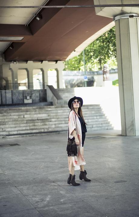 street style barbara crespo kimono front row shop sendra boots jumpsuit black fashion blogger outfit blog de moda street style barbara crespo kimono front row shop sendra boots jumpsuit black fashion blogger outfit blog de moda