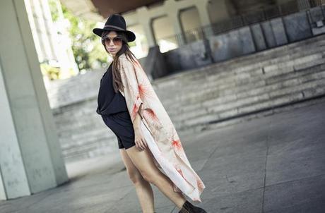 street style barbara crespo kimono front row shop sendra boots jumpsuit black fashion blogger outfit blog de moda street style barbara crespo kimono front row shop sendra boots jumpsuit black fashion blogger outfit blog de moda