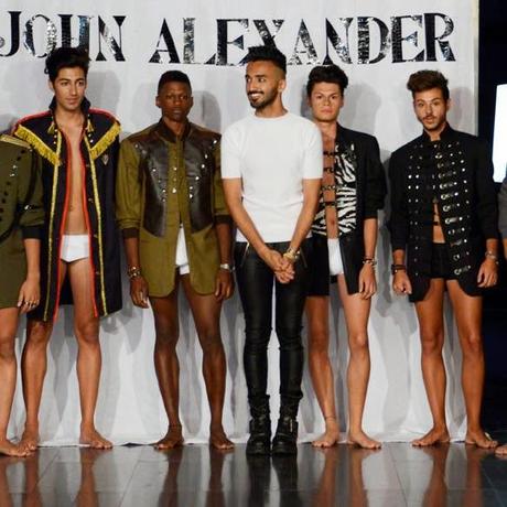 ¡¡¡ SECRETS AND BACKSTAGE !!!