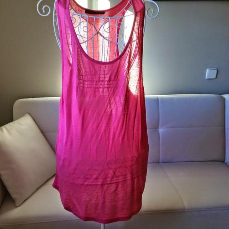 Leggins, camiseta, mallas de deporte y cuaderno con estuche de Primark