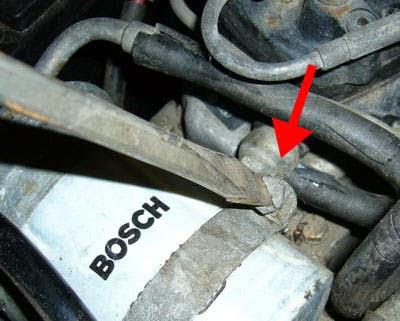 COMO CAMBIAR EL FILTRO DE COMBUSTIBLE DE TU  AUTOMOVIL