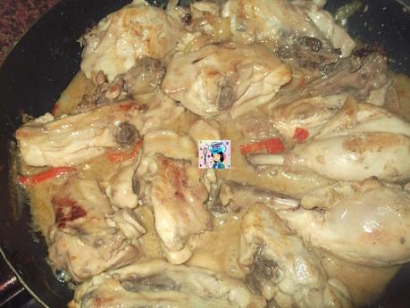 POLLO EN SALSA DE YOGUR
