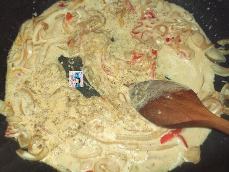 POLLO EN SALSA DE YOGUR