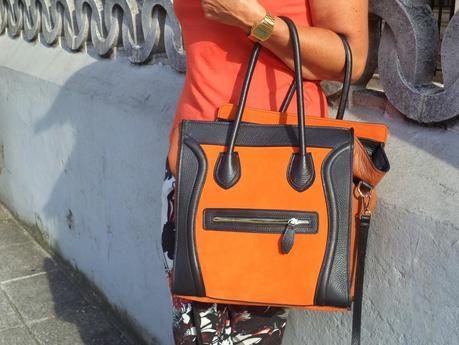 MIS LOOKS - FLORES EN NEGRO Y NARANJA MIS LOOKS - FLORES EN NEGRO Y NARANJA