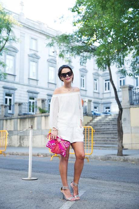 Total_White-off_Shoulders_Top-Plumetti-Oysho-Silver-Outfit-Street_Style-15