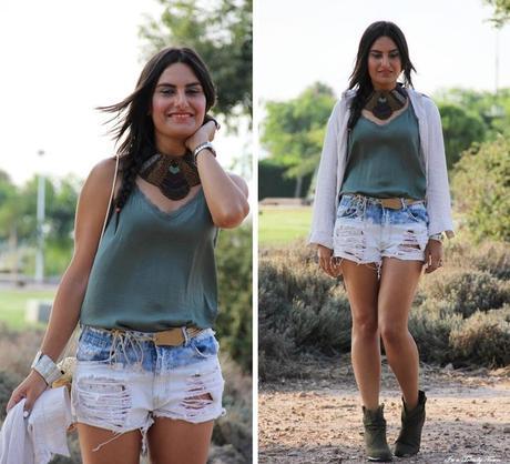 OUTFIT RIPPED SHORTS