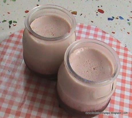 YOGUR CASERO CON MERMELADA DE CEREZAS ¡ Y SIN YOGURTERA! YOGUR CASERO CON MERMELADA DE CEREZAS ¡ Y SIN YOGURTERA!
