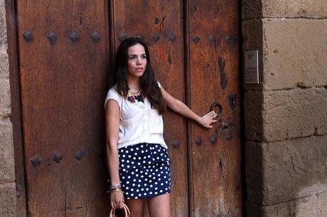 FALDA NEOPRENO CON LUNARES throughmycloset4