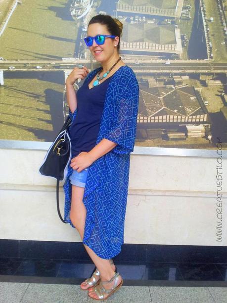 Kimono azul y shorts vaqueros Kimono azul y shorts vaqueros (4)