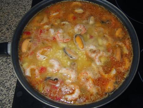 PAELLA DE PESCADO