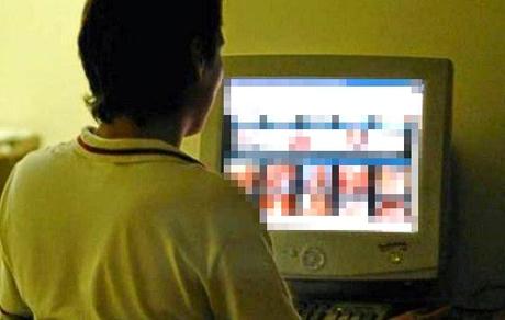 Microsoft delata a pedófilo por compartir pornografía infantil