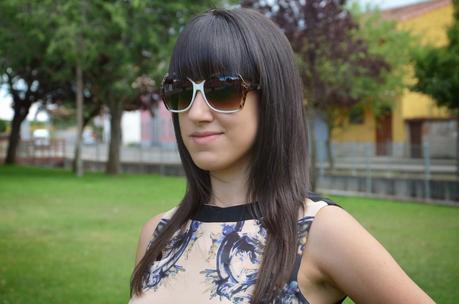 Yoyomelody: Bodycon Floral Print Short Dress and leopard print sunglasses!!!