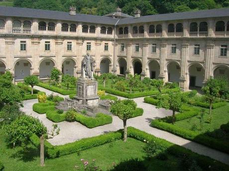 monasterio-de-samos-claustro