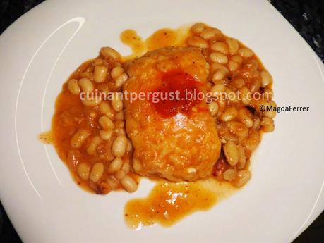 Bacalao con judías blancas al romesco