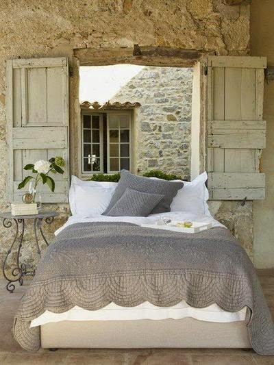 Dormitorios Rusticos  /  Rustic bedrooms.