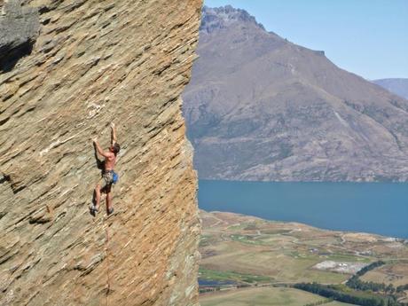 DE ESCALADA CON JAMES