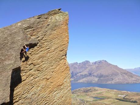 DE ESCALADA CON JAMES