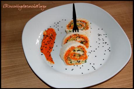 Sandwich roll de pepino y lechuga con paté de piquillos