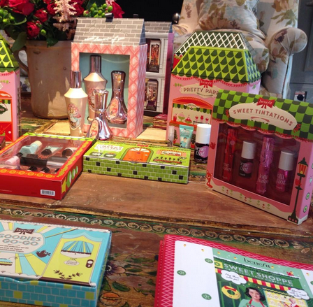 El Benefit Advent Calender 2014; Candy Coated Countdown y otras novedades, ya estan aquí!